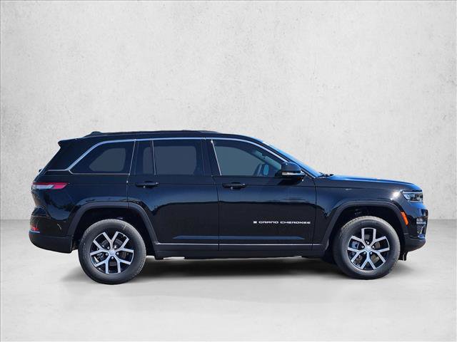 New 2025 Jeep Grand Cherokee Limited w/ Luxury Tech Group II RWD image 5