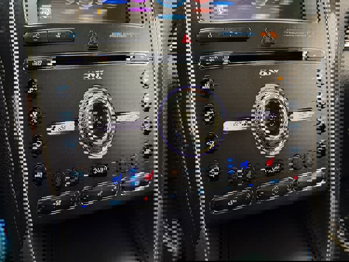 Used 2016 Ford Explorer Limited image 25