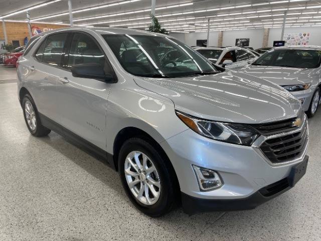 Used 2018 Chevrolet Equinox LS FWD image 2