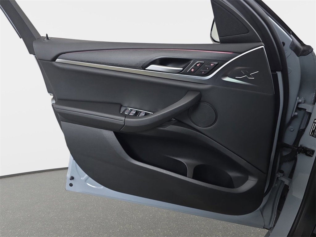 Used 2023 BMW X4 xDrive30i w/ M Sport Package image 29