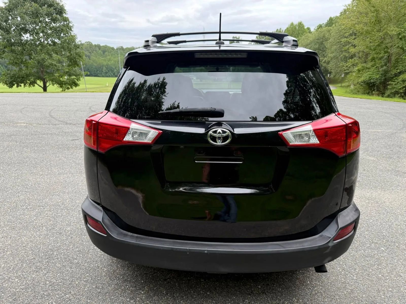 Used 2015 Toyota RAV4 Limited image 9