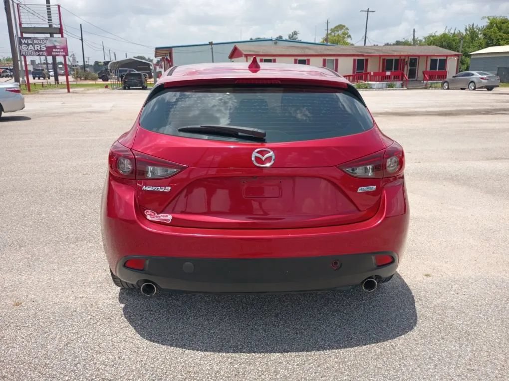 Used 2015 MAZDA MAZDA3 i Touring w/ Technology Package FWD image 4