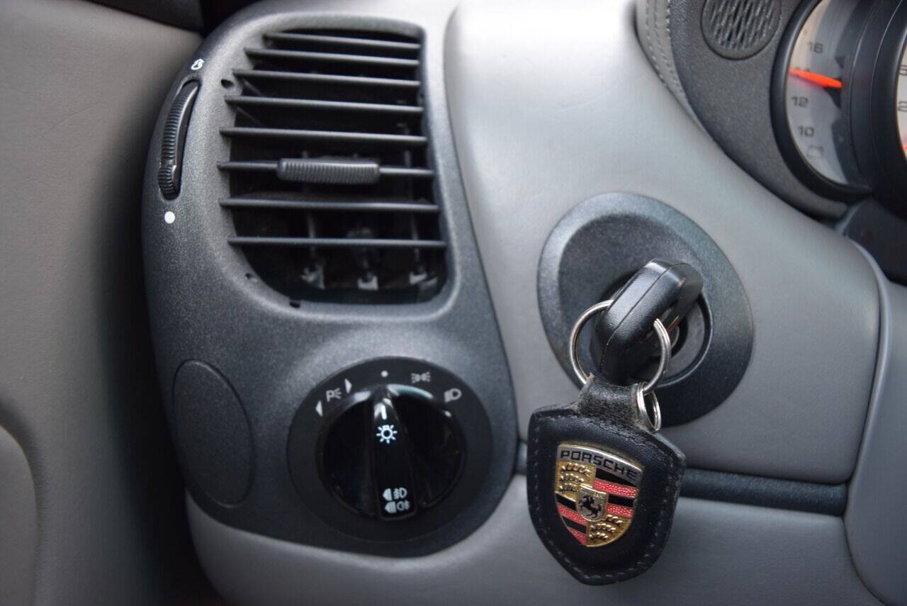 Used 1999 Porsche 911 Cabriolet image 43