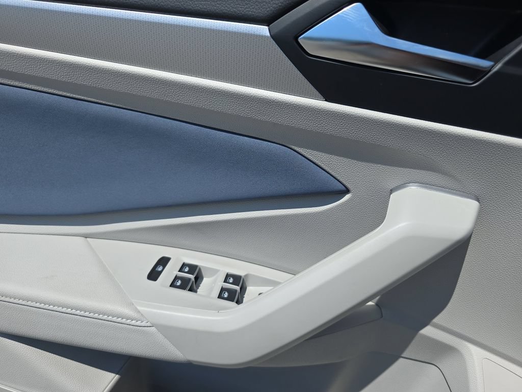 New 2026 Volkswagen Jetta SE FWD image 24