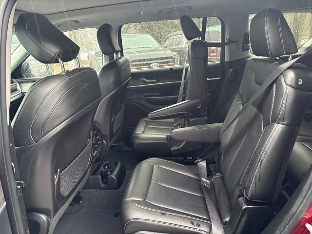 Used 2023 Jeep Grand Cherokee L Limited w/ Luxury Tech Group II AWD/4WD image 21