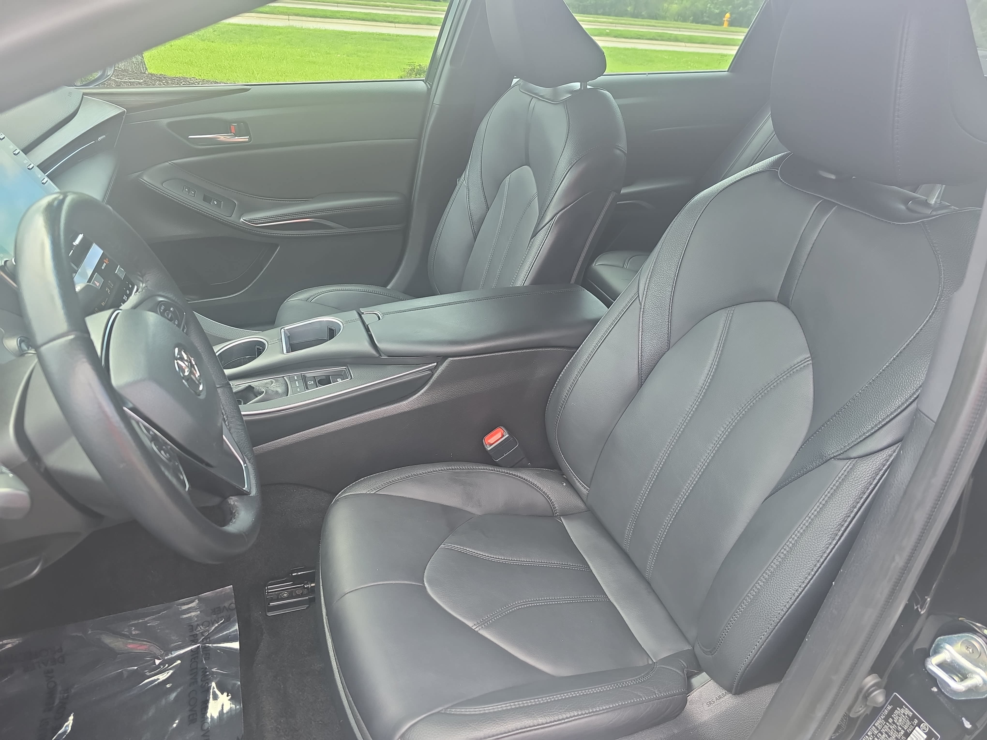 Used 2022 Toyota Avalon XLE w/ Moonroof Package FWD image 14