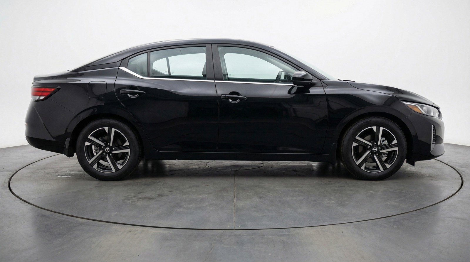 Used 2025 Nissan Sentra SV FWD image 11