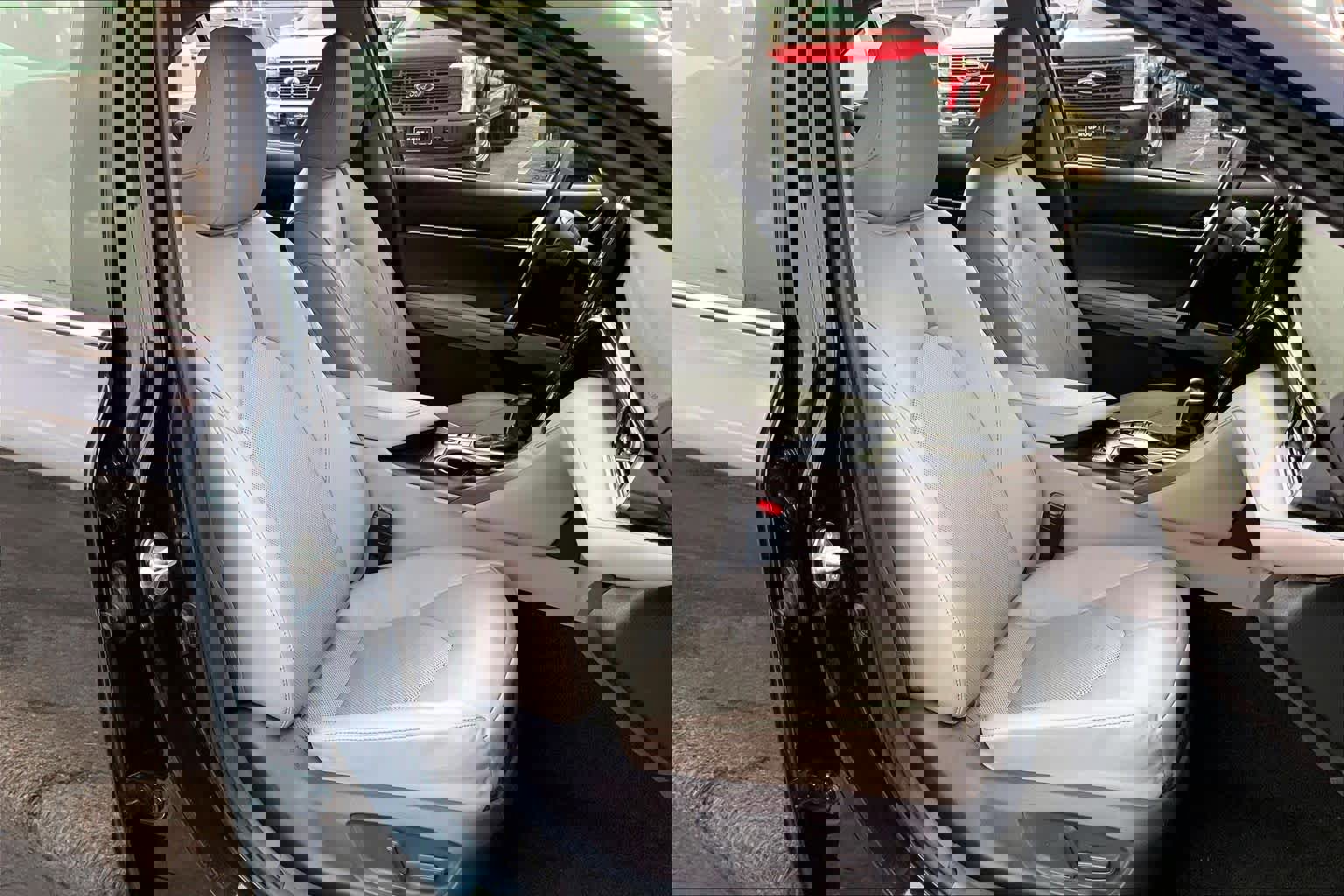 Used 2021 Toyota Camry XLE image 9