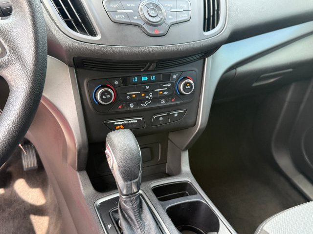 Used 2018 Ford Escape SE FWD image 16
