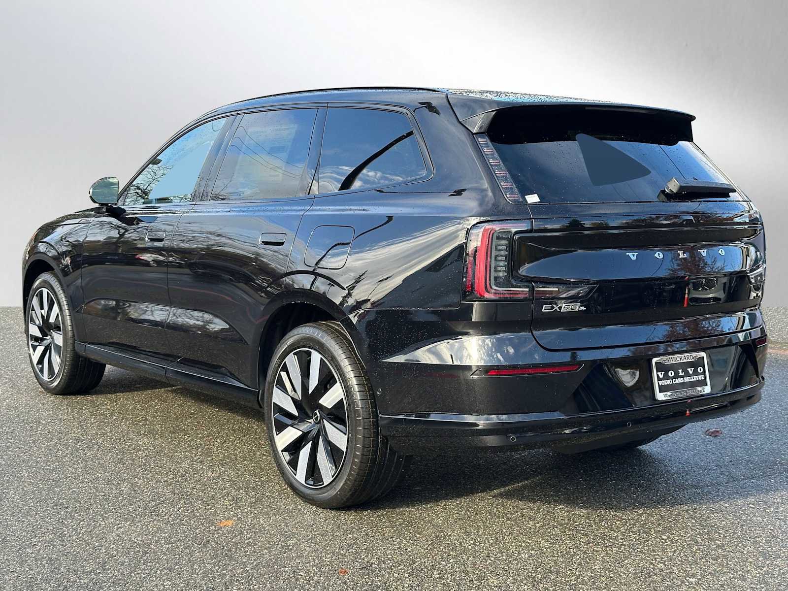 New 2025 Volvo EX90 Plus w/ Protection Package Premier AWD/4WD image 5