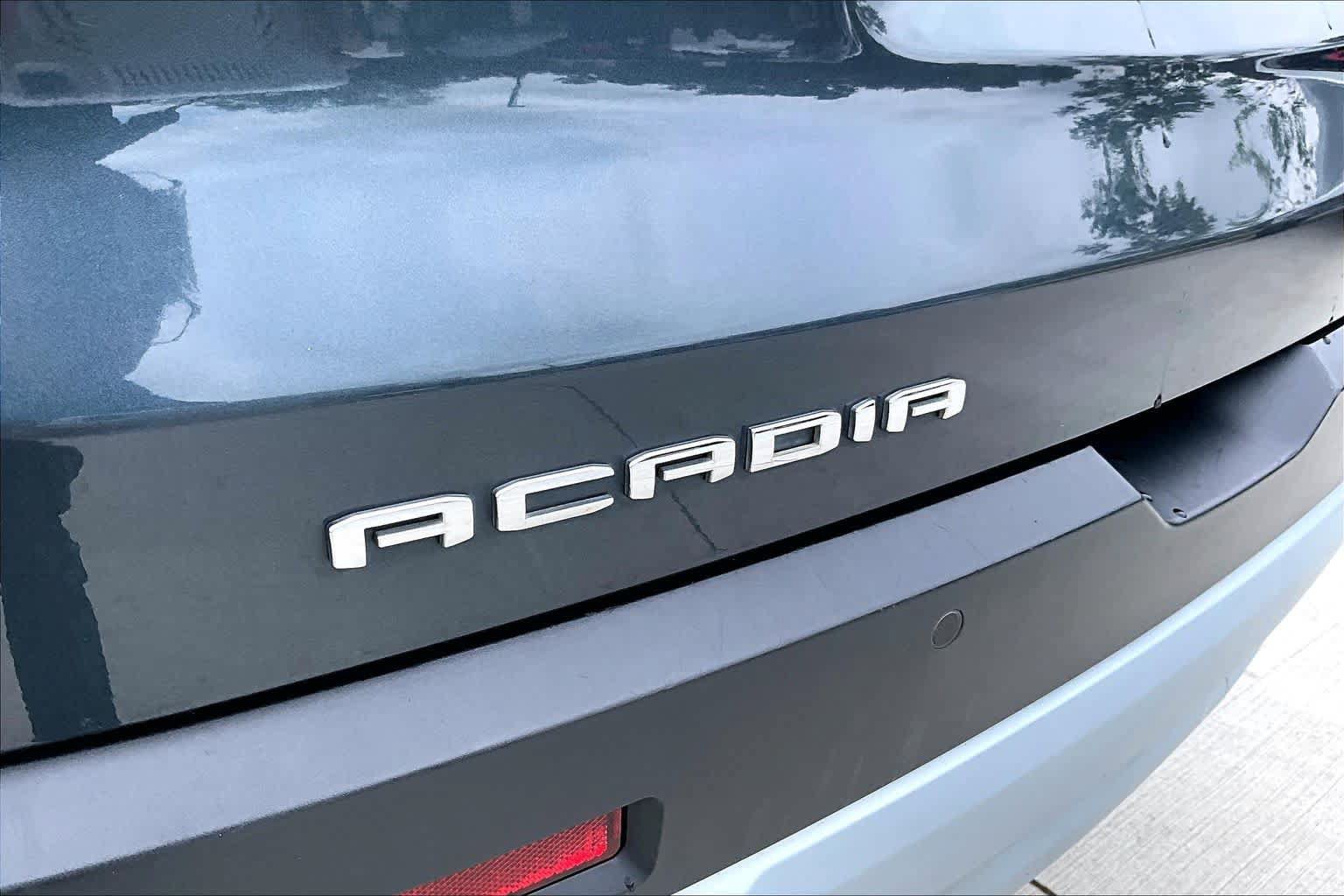 Used 2020 GMC Acadia SLT FWD image 27