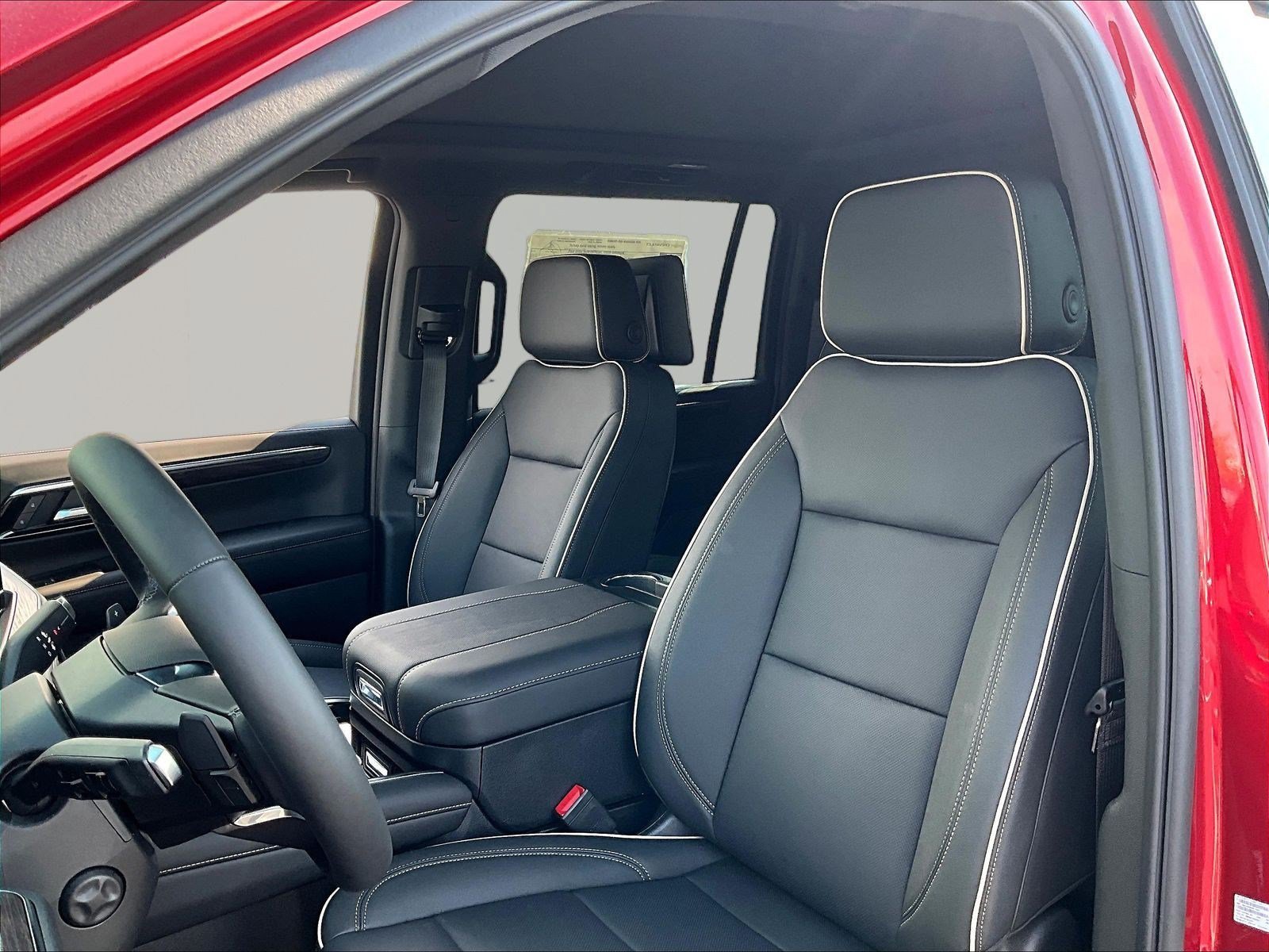 New 2026 Chevrolet Suburban Premier AWD/4WD image 17