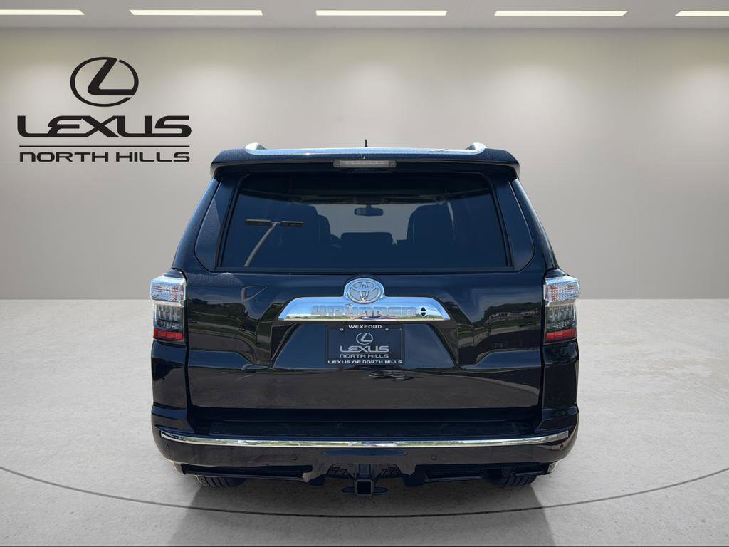 Used 2017 Toyota 4Runner Limited AWD/4WD image 7