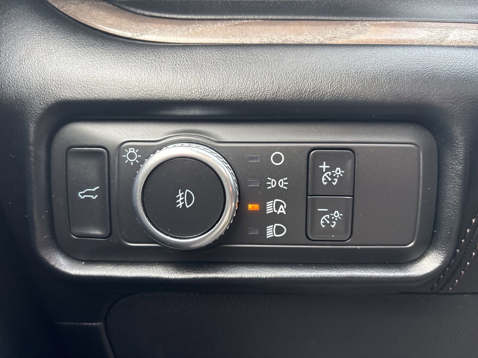 Used 2022 Ford Explorer Platinum w/ Equipment Group 601A image 27