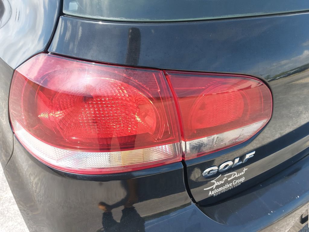 Used 2013 Volkswagen Golf 4-Door FWD image 30