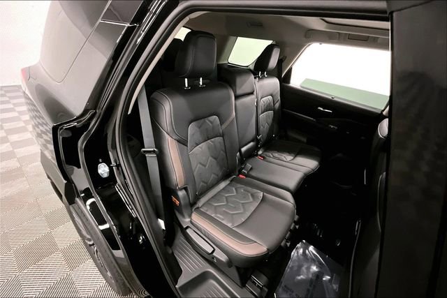 New 2026 Nissan Pathfinder Platinum image 33