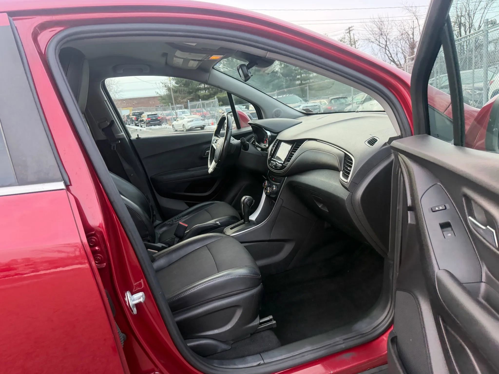 Used 2019 Chevrolet Trax LT w/ Driver Confidence Package image 11