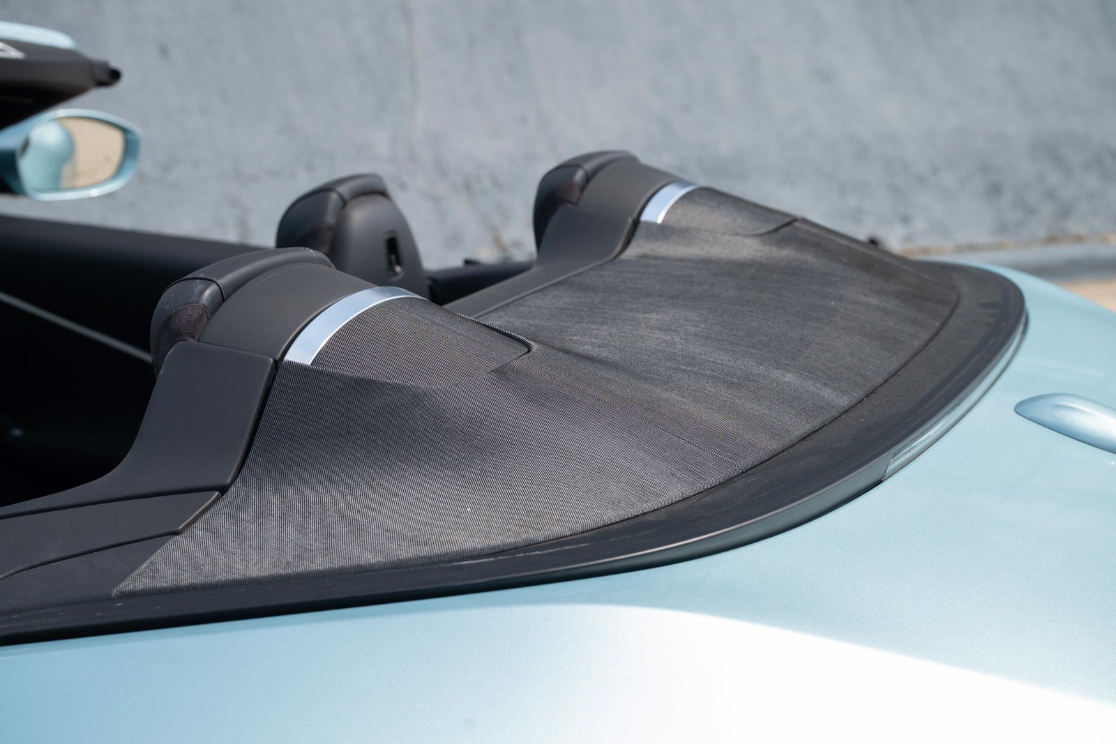 Used 2024 Ferrari Roma Spider RWD image 20