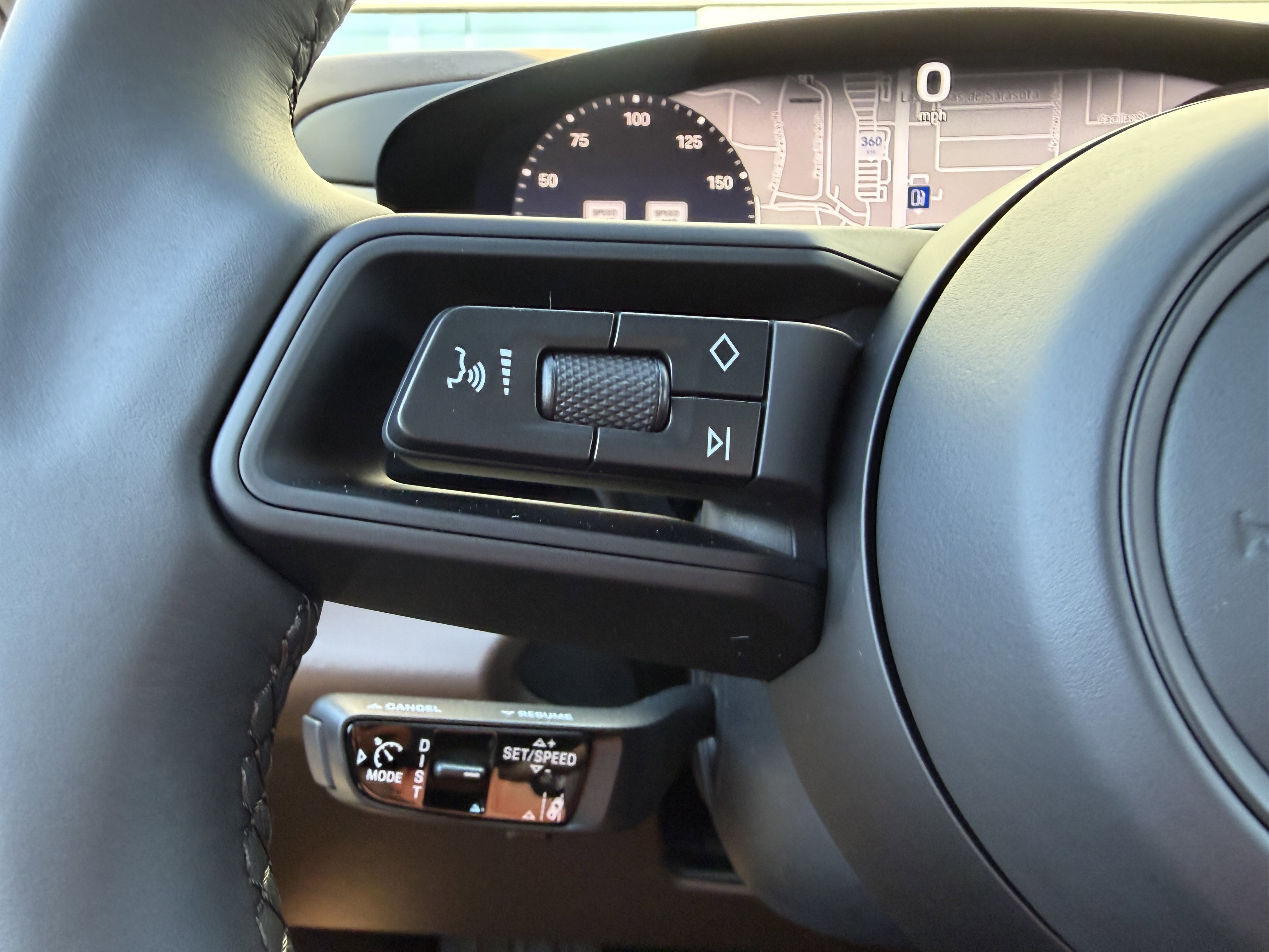 New 2026 Porsche Macan 4 Electric image 30