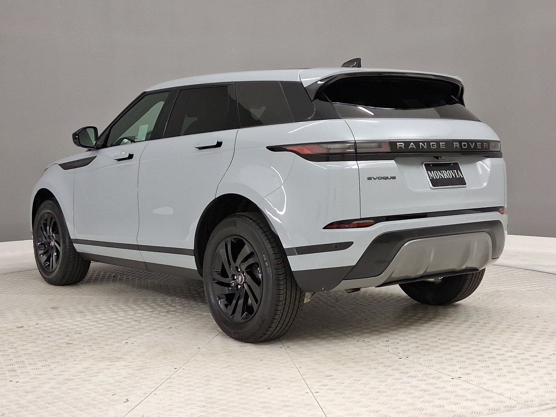 Used 2026 Land Rover Range Rover Evoque S AWD/4WD image 3