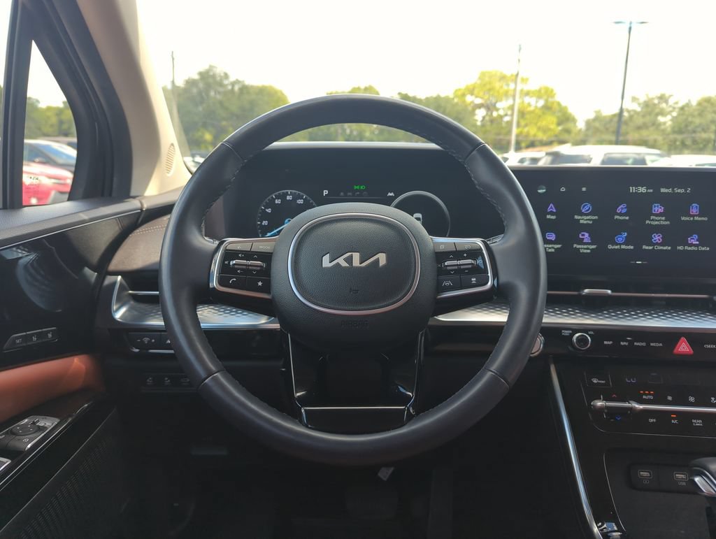 Used 2023 Kia Carnival SX Prestige FWD image 17