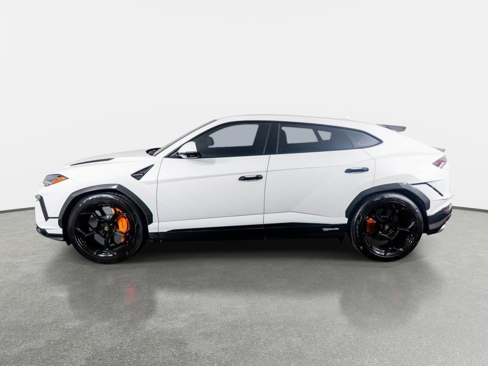 Used 2023 Lamborghini Urus Performante AWD/4WD image 8