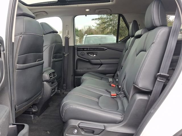 Certified 2023 Honda Pilot Touring image 10