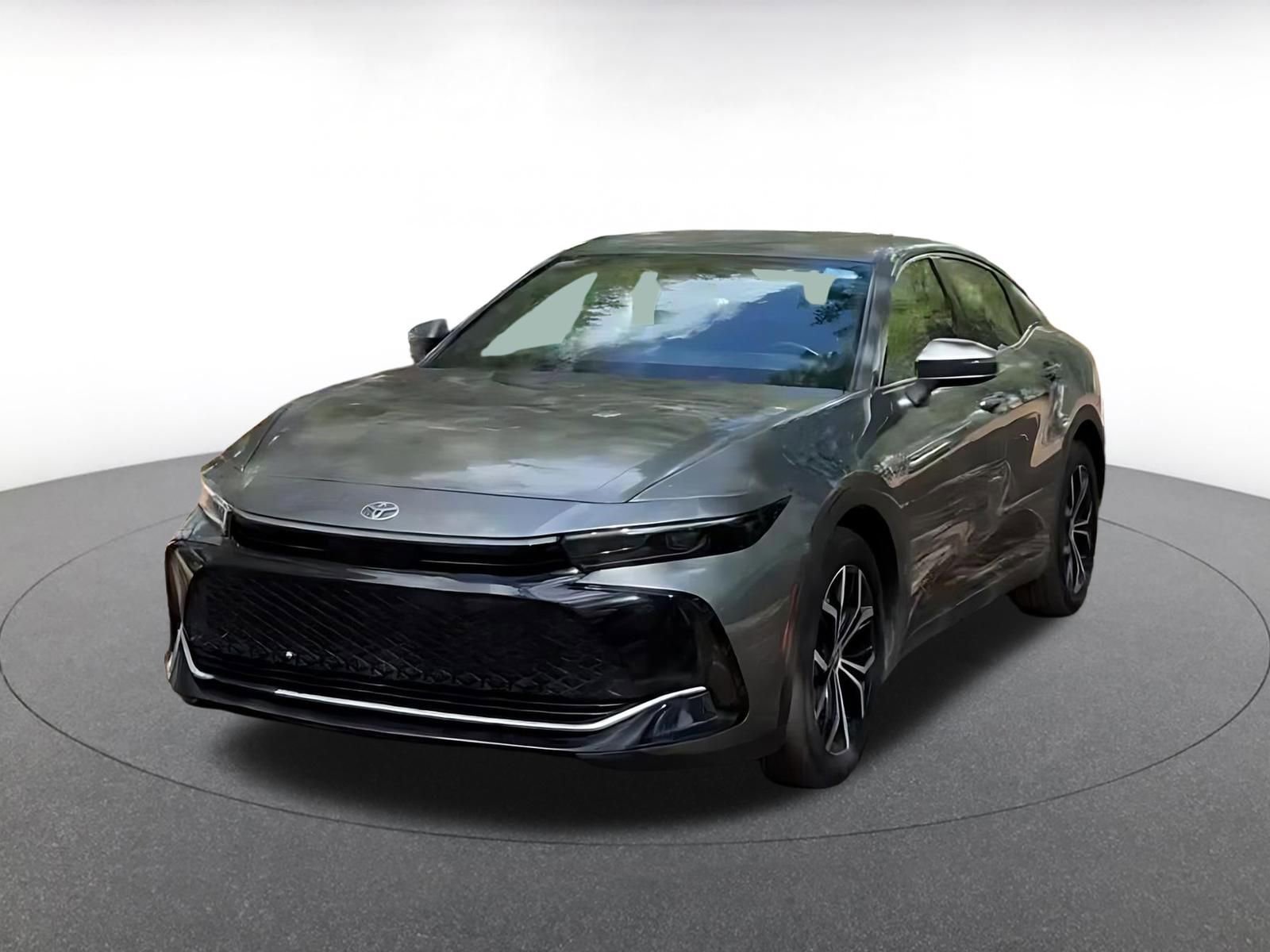 Used 2025 Toyota Crown XLE image 8