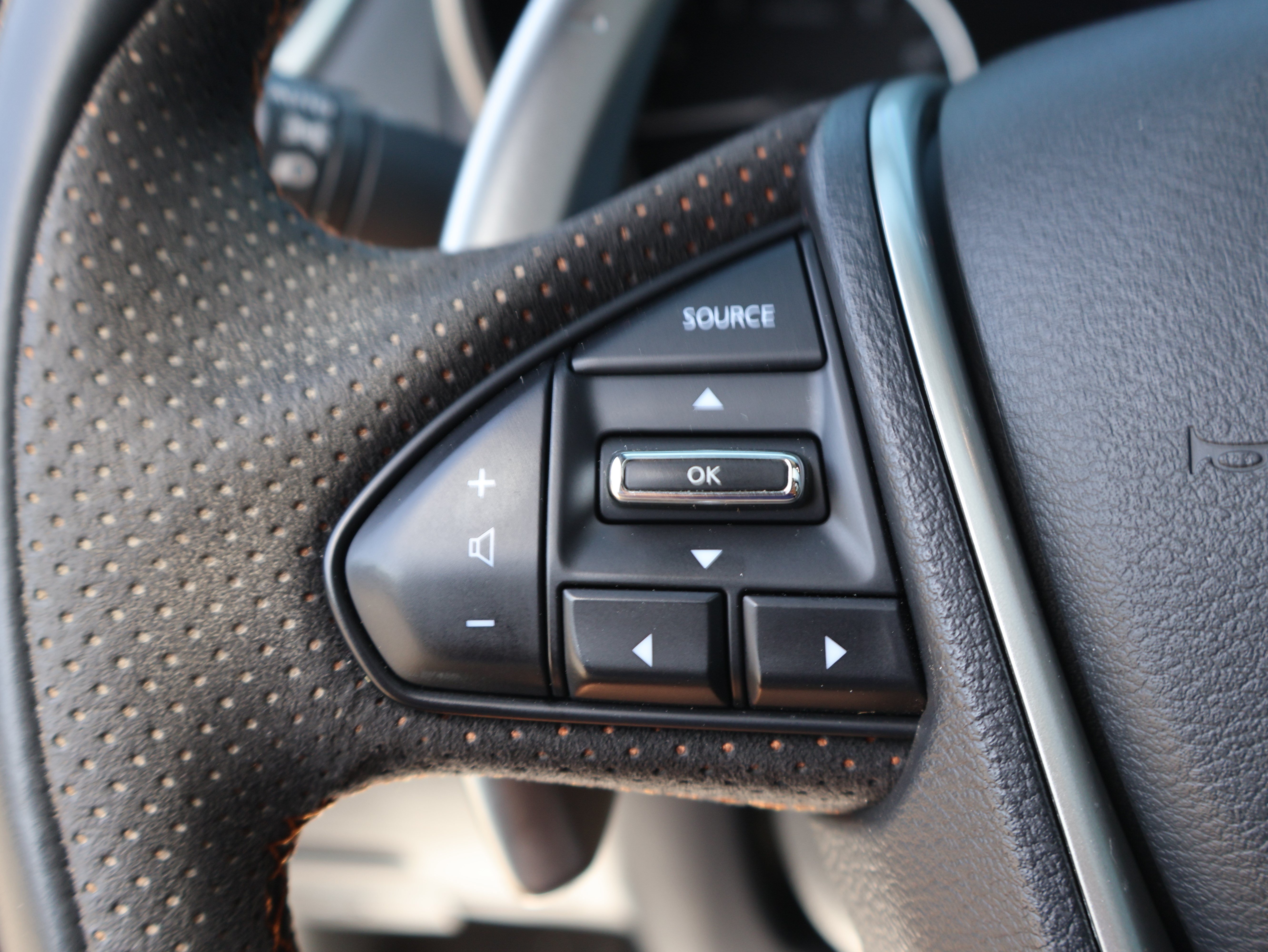 Used 2022 Nissan Maxima SR w/ Sport Mat Group FWD image 40