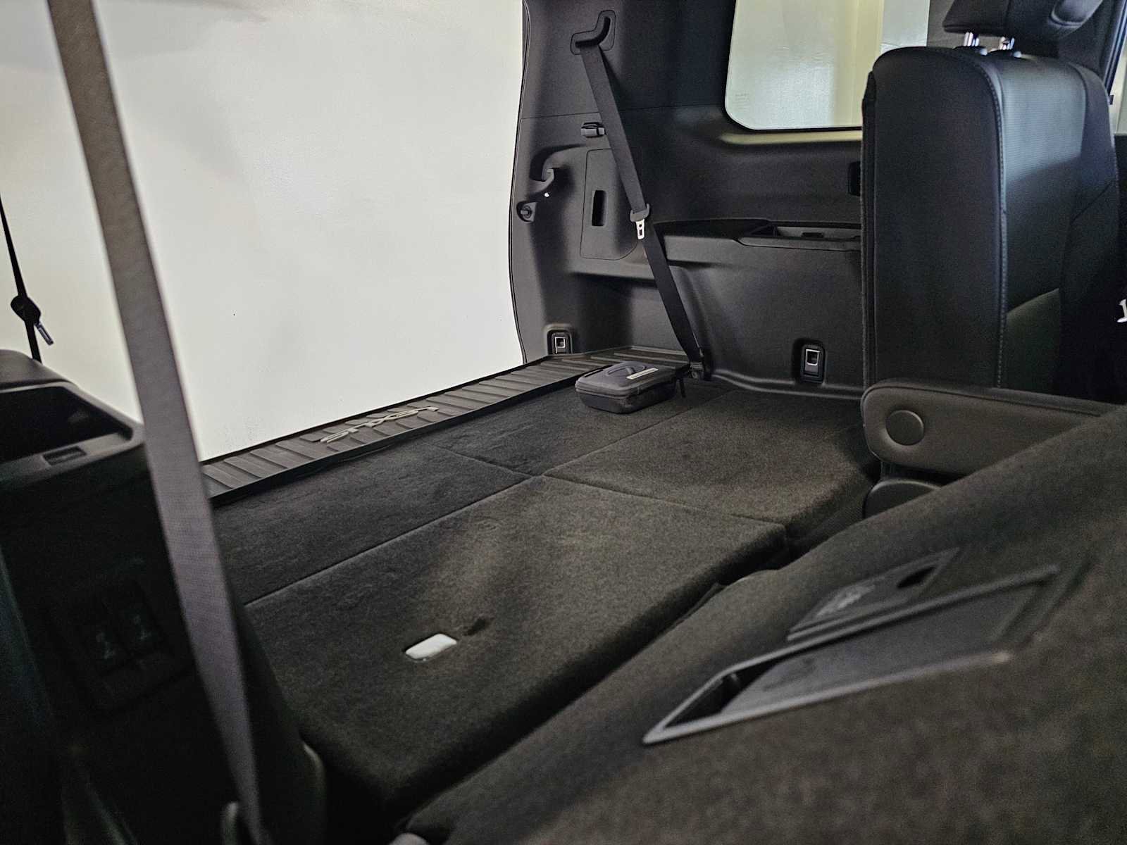 Used 2024 Lexus GX 550 w/ Accessory Package (Z1) image 40