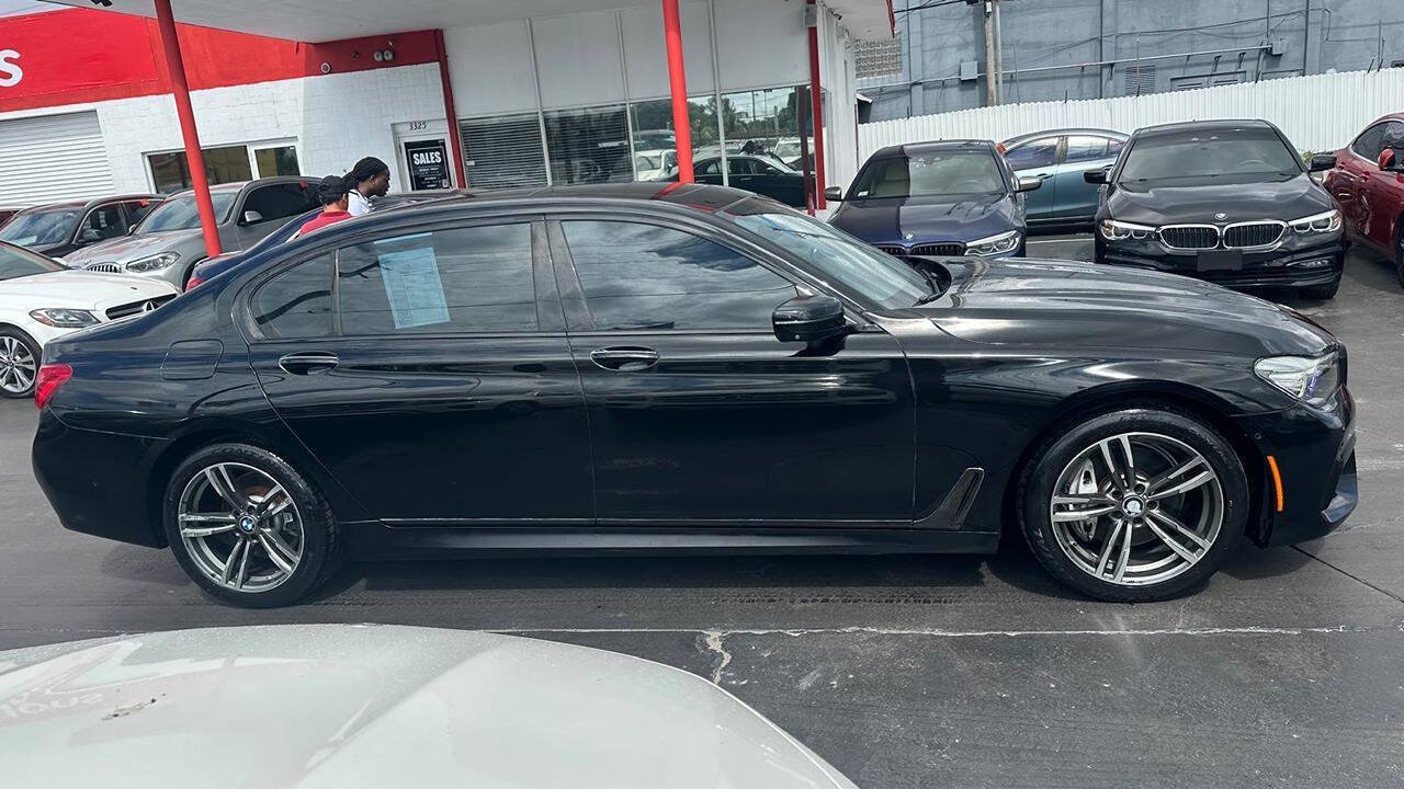 Used 2017 BMW 740e xDrive AWD/4WD image 2