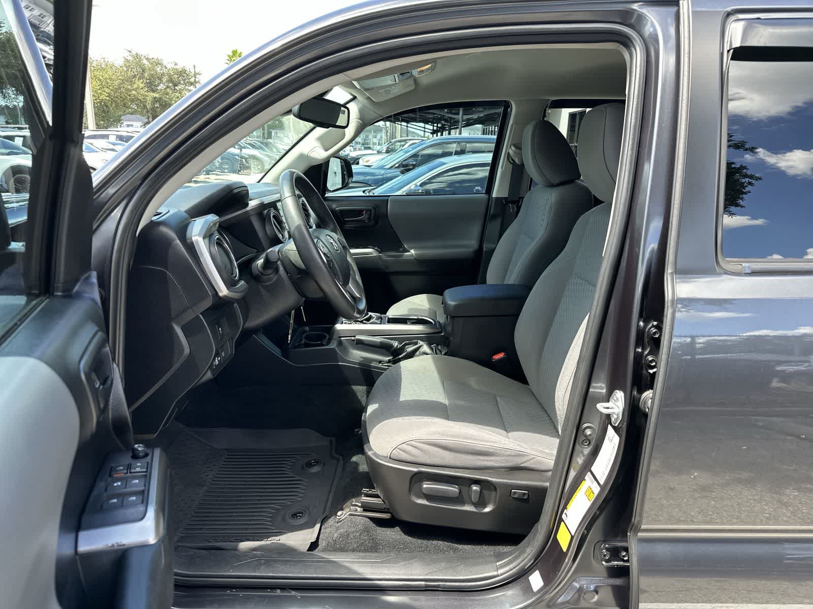 Used 2021 Toyota Tacoma SR5 RWD image 2