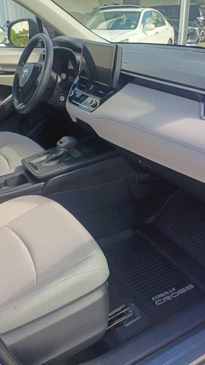 Used 2026 Toyota Corolla Cross L FWD image 20