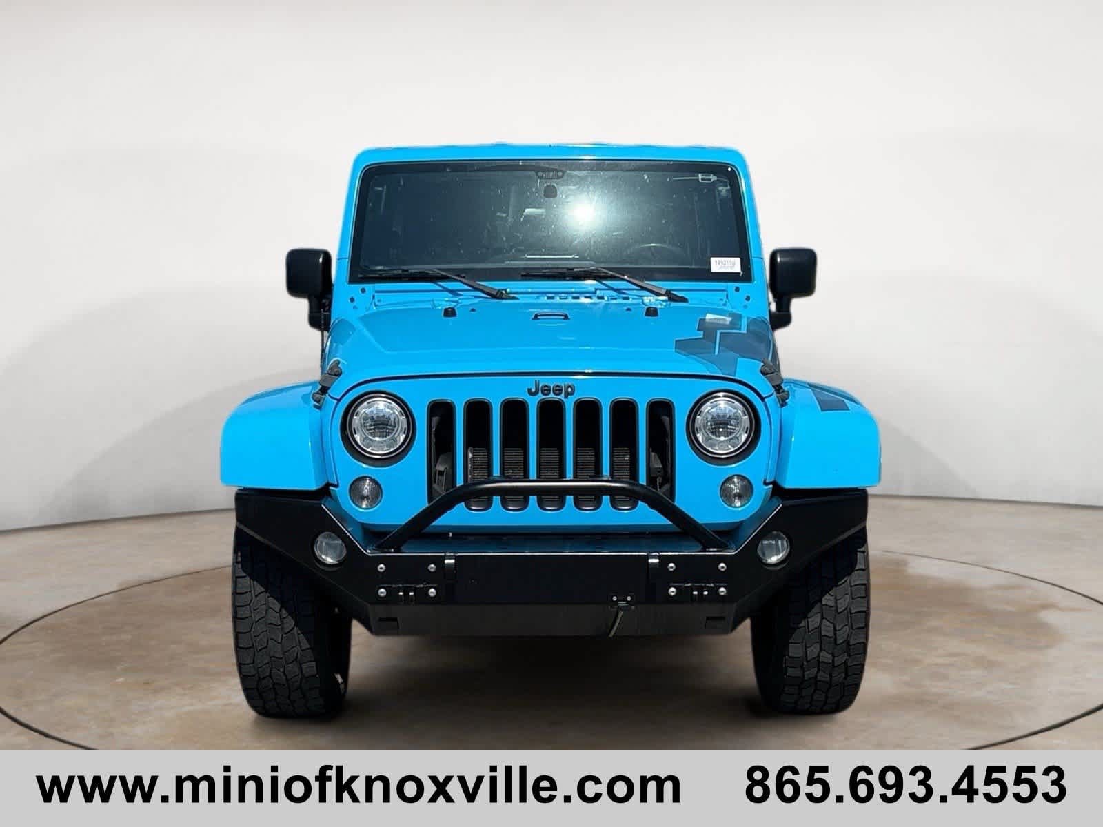 Used 2017 Jeep Wrangler Unlimited Sahara AWD/4WD image 8