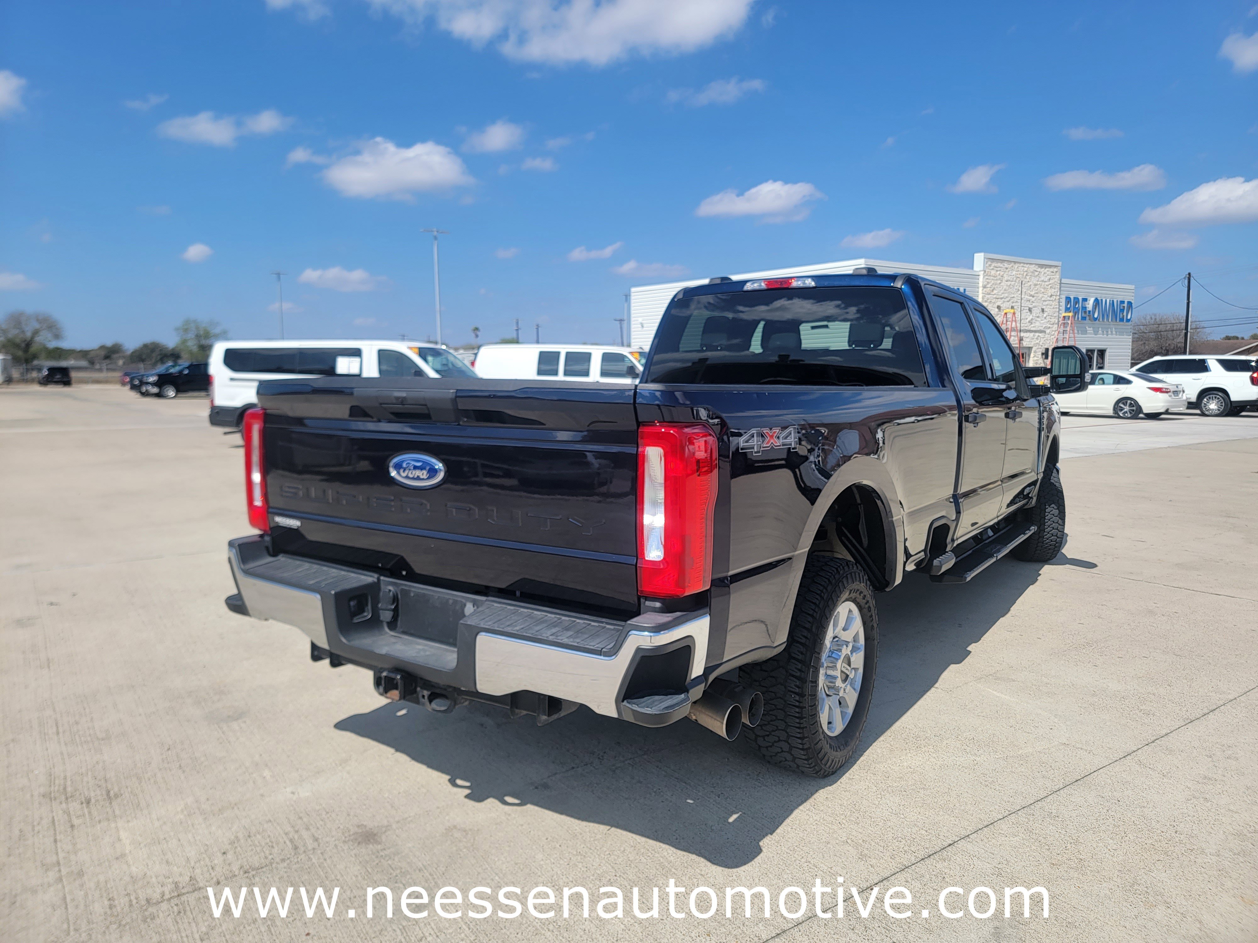 Used 2024 Ford F250 XLT AWD/4WD image 7