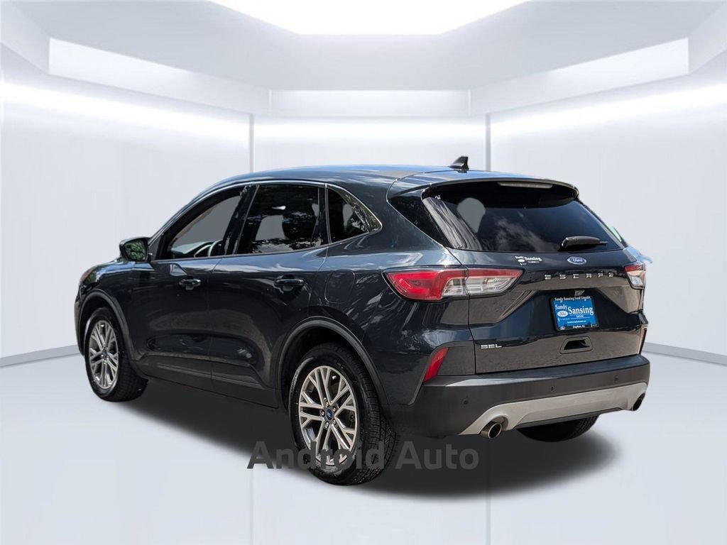 Used 2022 Ford Escape SEL w/ Technology Package FWD image 3