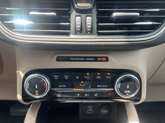 Used 2022 Ford Escape SEL w/ Class II Trailer Tow Package AWD/4WD image 28