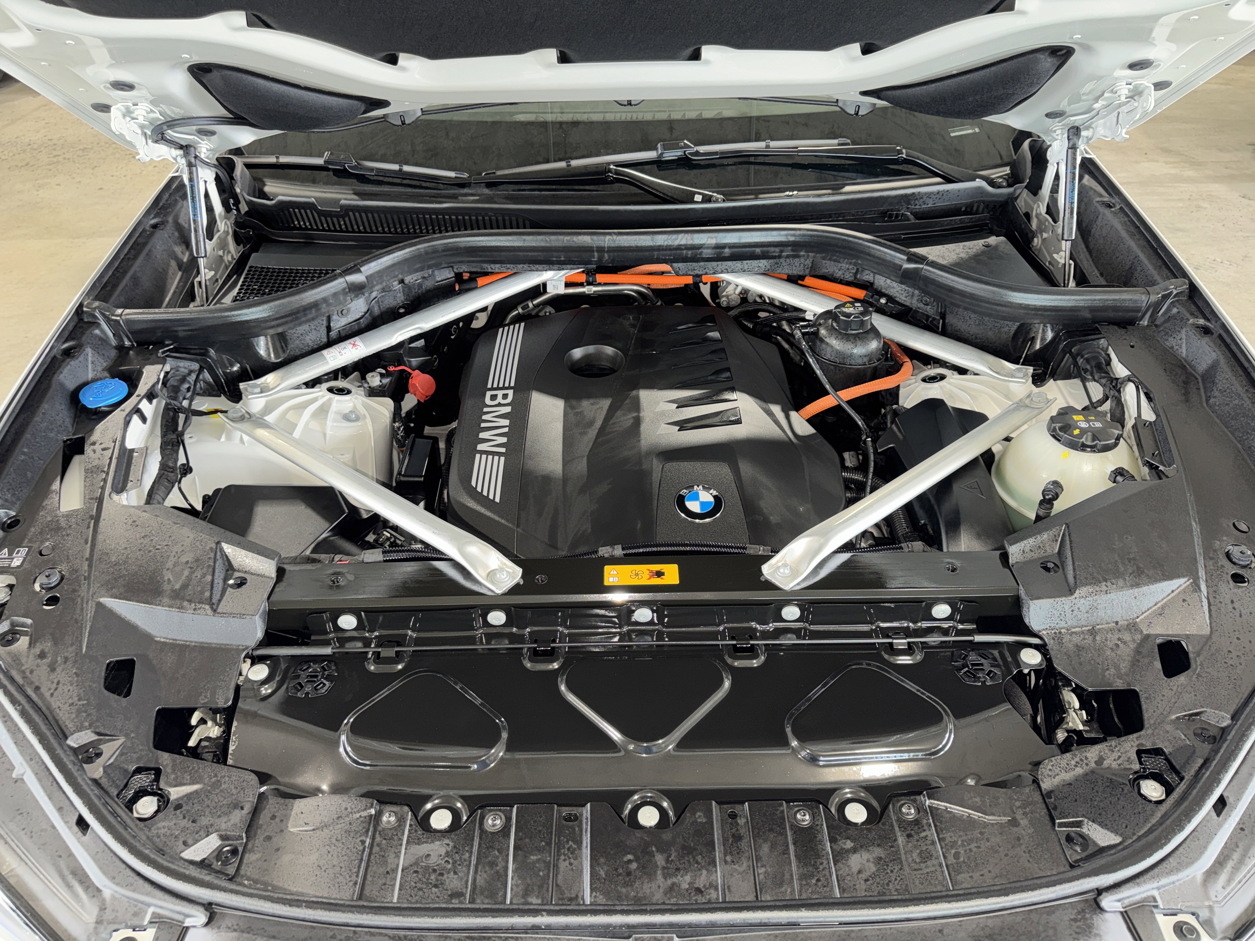 Certified 2025 BMW X5 xDrive50e w/ M Sport Package image 35