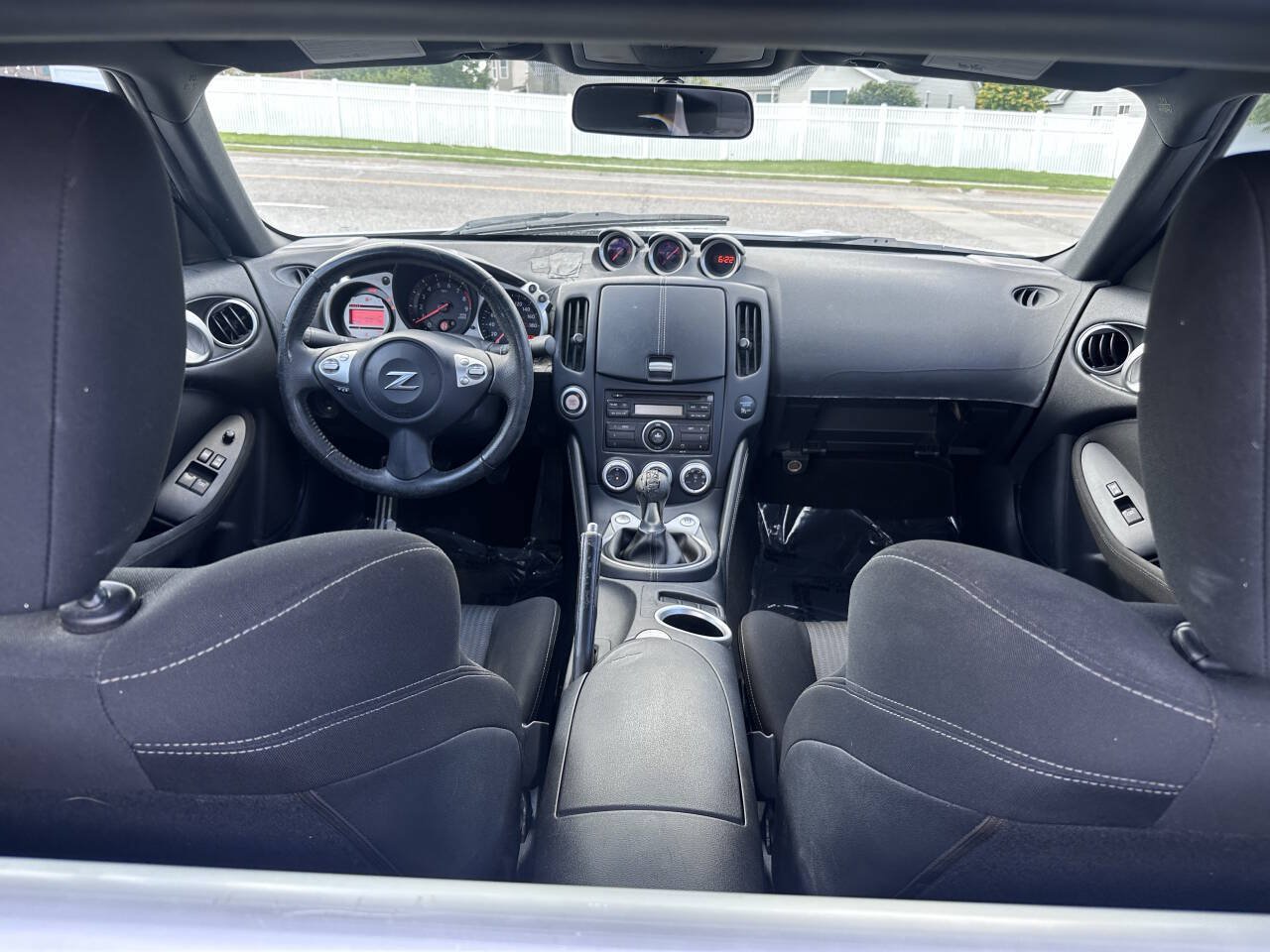 Used 2009 Nissan 370Z Coupe w/ Sport Pkg RWD image 13