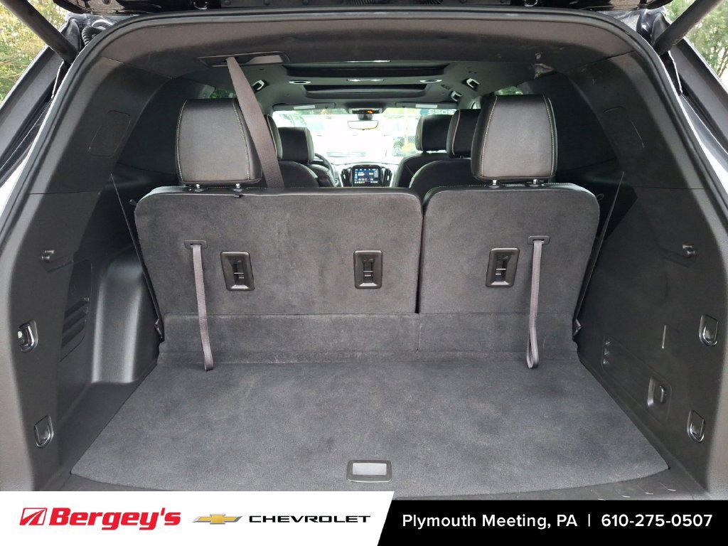 Used 2023 Chevrolet Traverse Premier FWD image 35