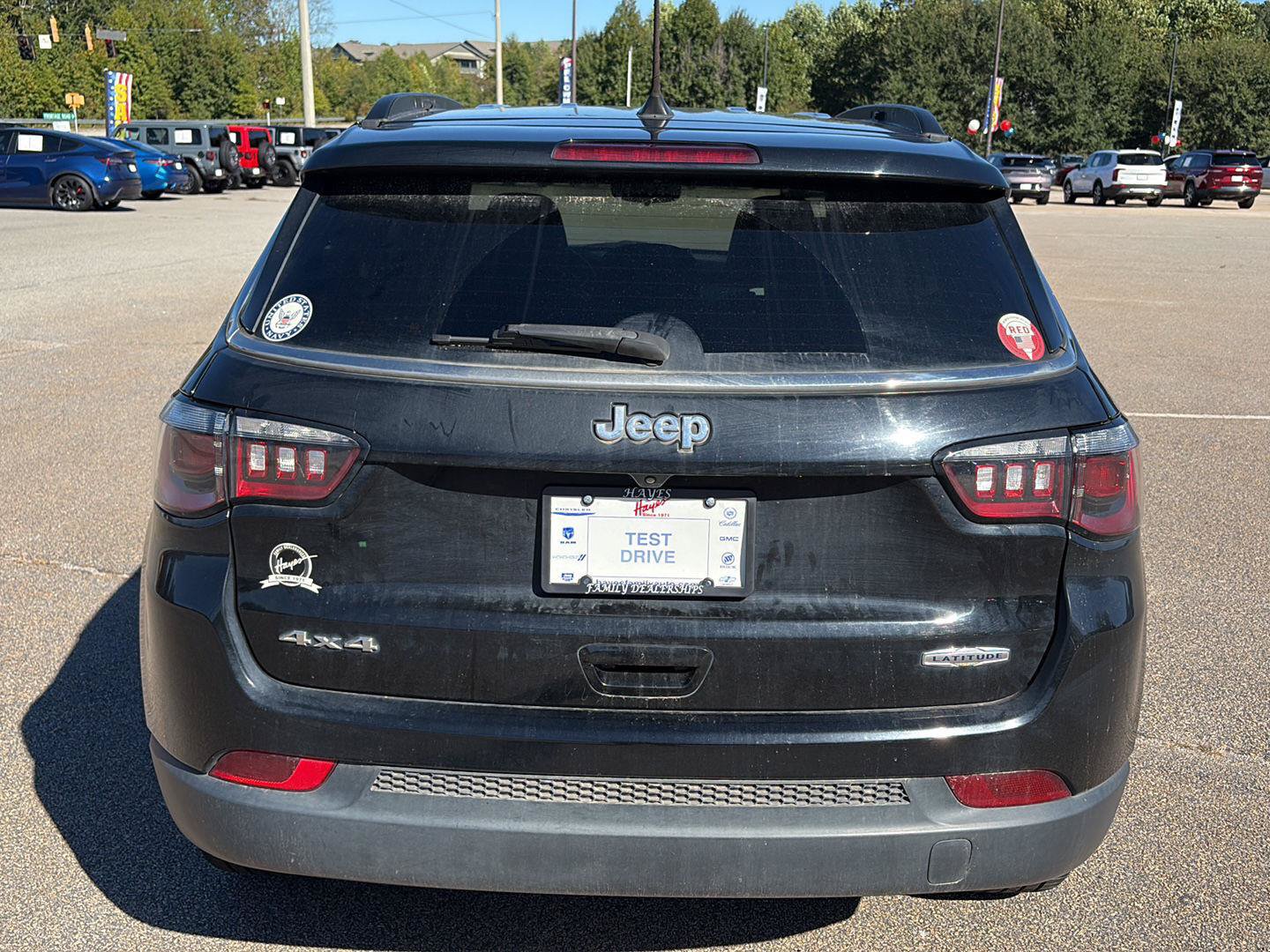 Used 2023 Jeep Compass Latitude AWD/4WD image 4