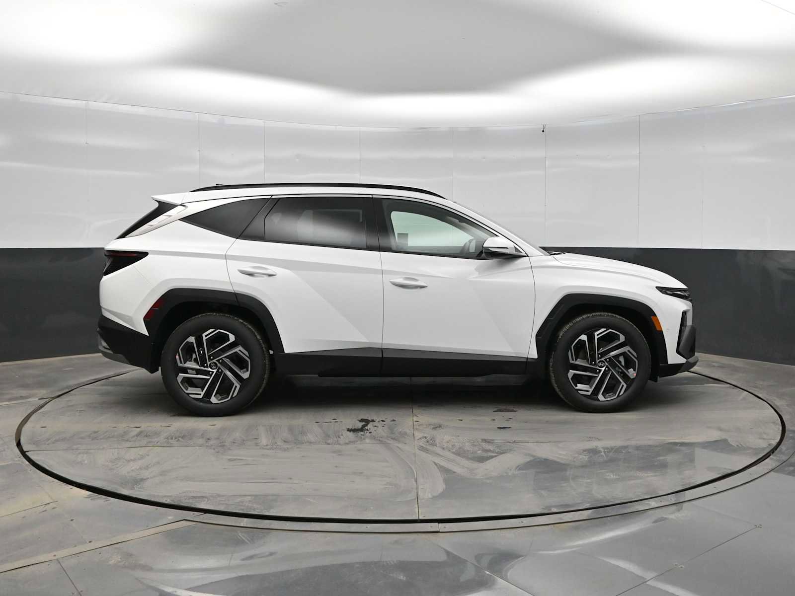 New 2026 Hyundai Tucson Limited image 9