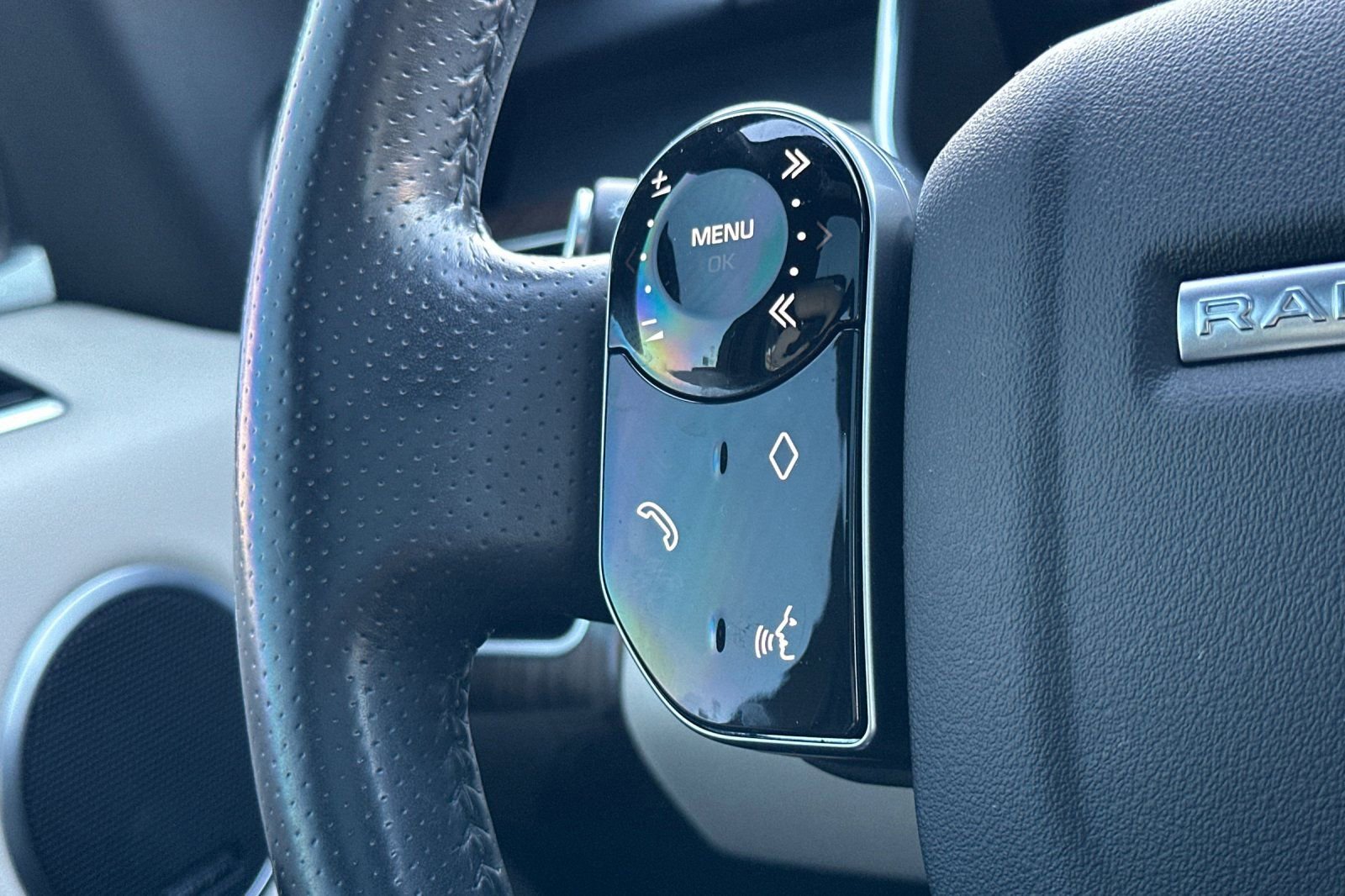 Used 2019 Land Rover Range Rover Sport HSE image 28