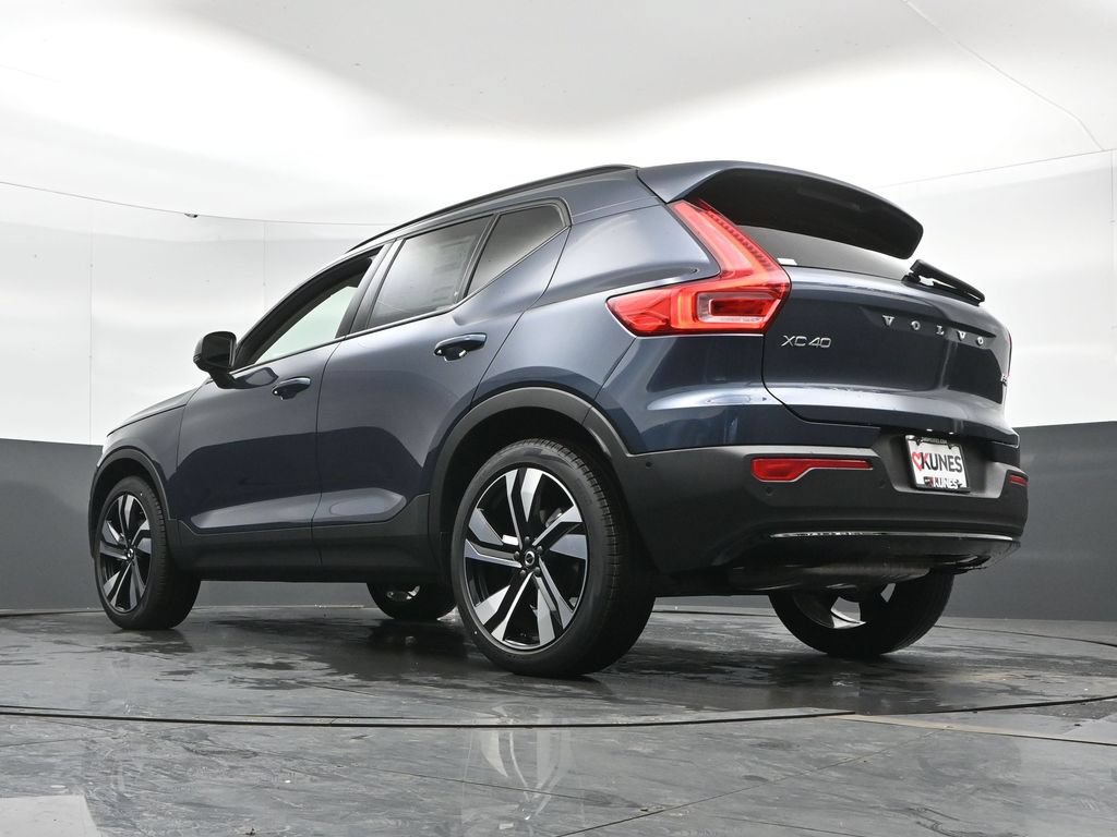 New 2026 Volvo XC40 B5 Ultra w/ Climate Package AWD/4WD image 40