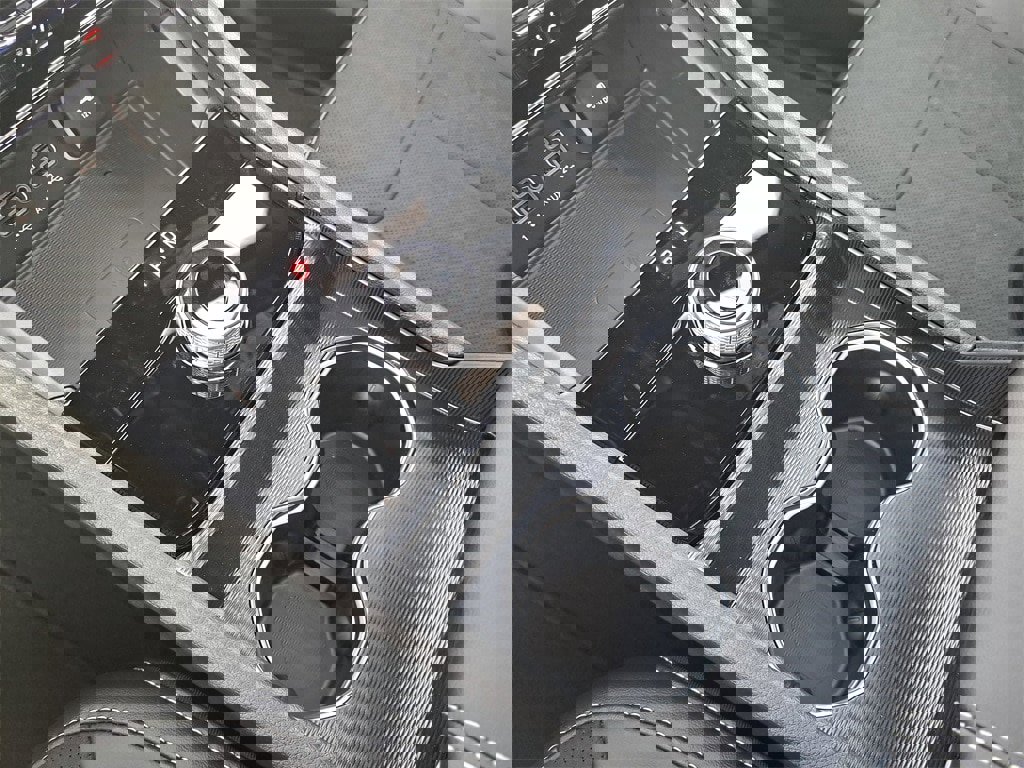 New 2025 Jeep Grand Cherokee Altitude image 24