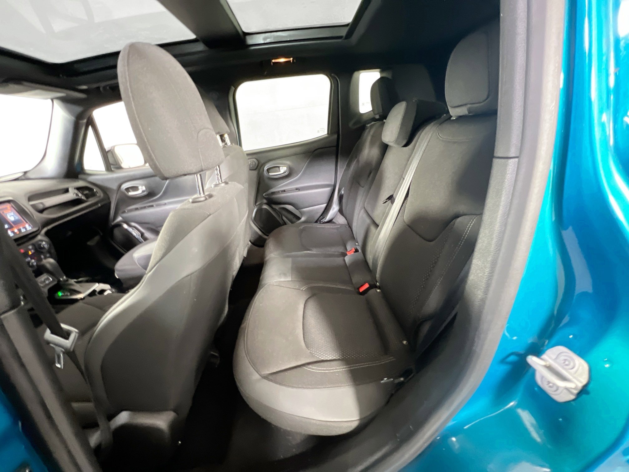 Used 2022 Jeep Renegade Altitude w/ Sun/Sound Group image 25