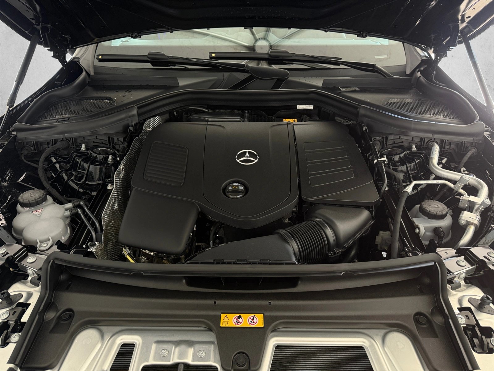 New 2027 Mercedes-Benz GLC 300 4MATIC image 18