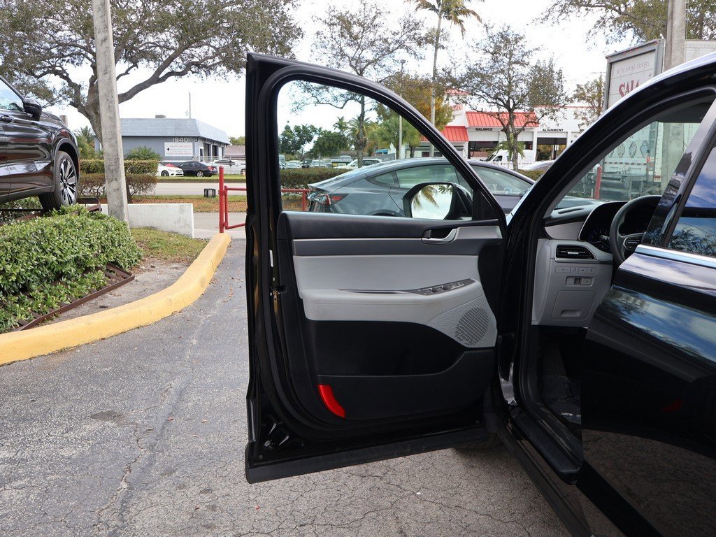 Used 2022 Hyundai Palisade SE image 20