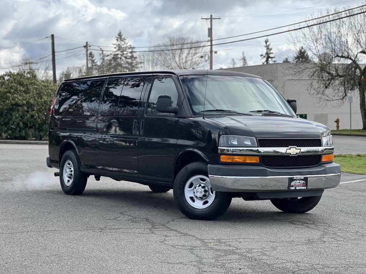 Used 2009 Chevrolet Express 3500 LS w/ Power Package image 2