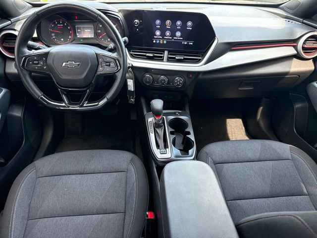Used 2024 Chevrolet Trax RS FWD image 4